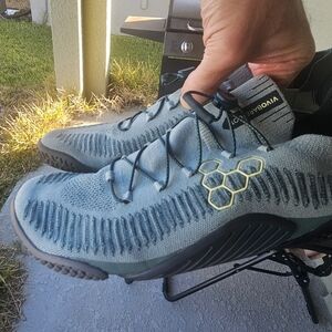 Size 10 - Vivo Barefoot Motus Flex Glaciel Green